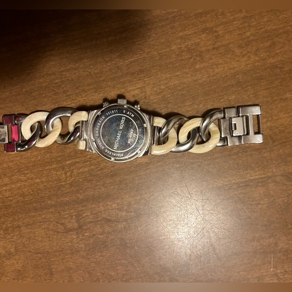 Michael Kors Watch - Picture 2 of 3